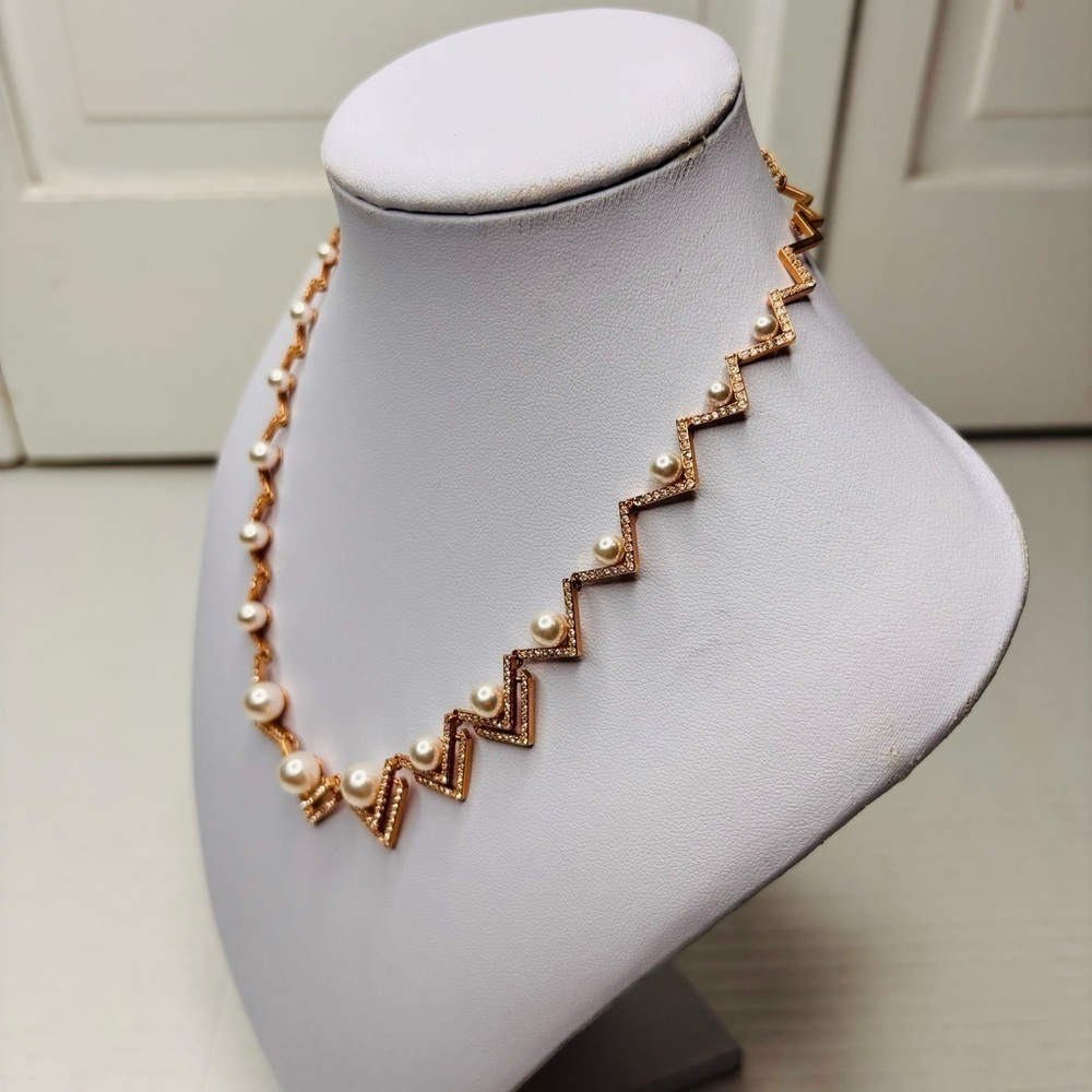 SWAROVSKI Edify All-Around Necklace - Picture 4 of 6